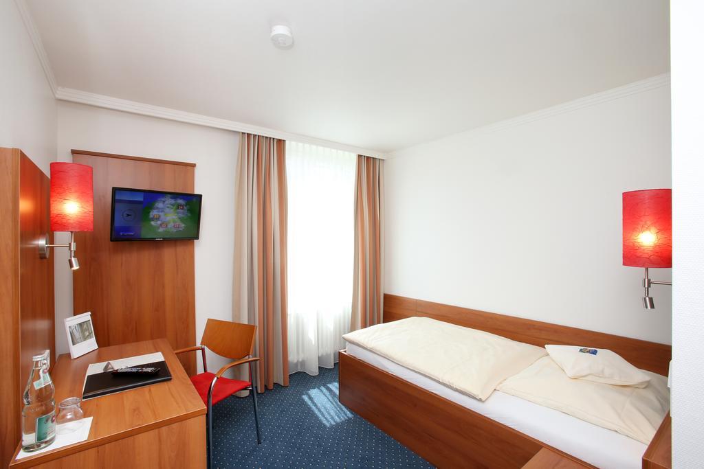 Martinshof Hotel Rottenburg am Neckar ภายนอก รูปภาพ