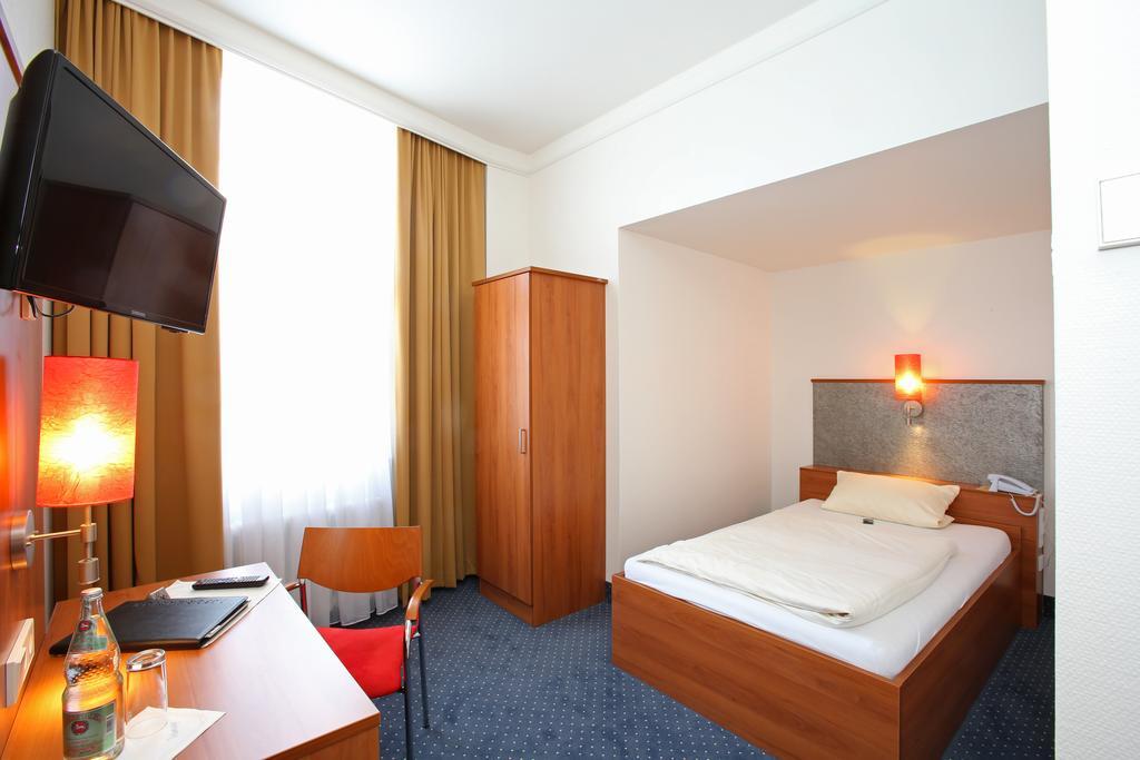 Martinshof Hotel Rottenburg am Neckar ภายนอก รูปภาพ